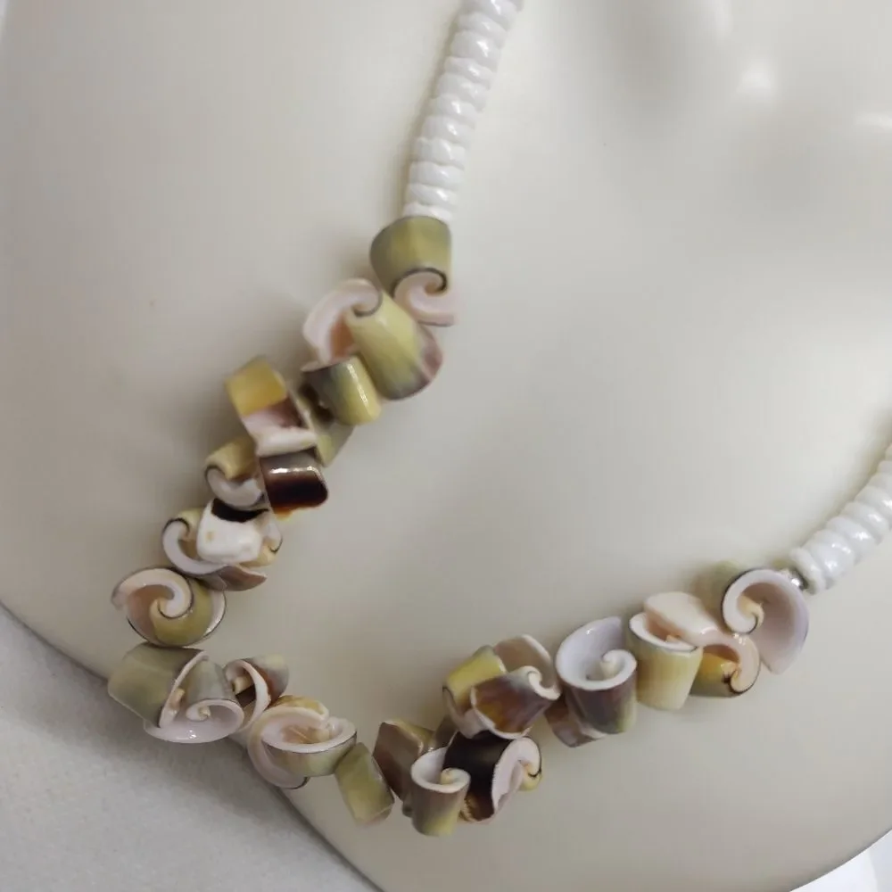 Abalone shell necklace beach‎ themed